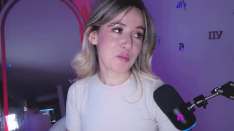 Nicky online show from November 2025 11:48:01 PM