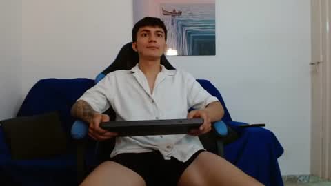 Snapshot of nico_bellini chatting on June 2026 06:42:01 PM Nico online show from June 2026 06:42:01 PM