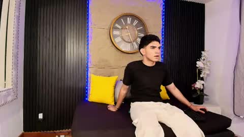 nico_monroet online show from April 2026 11:11:02 PM