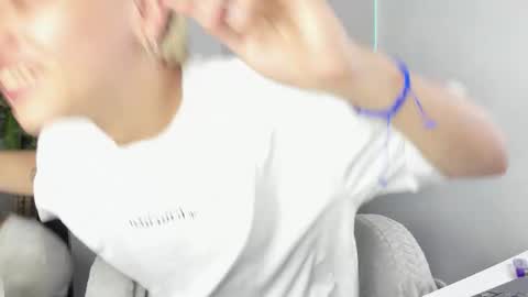 Snapshot of nico_nico_xd chatting on September 2025 03:41:02 AM Nico online show from September 2025 03:41:02 AM