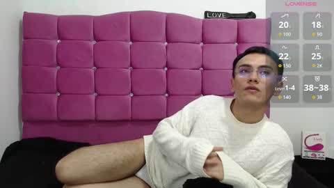 Nicols online show from October 2025 07:30:02 PM