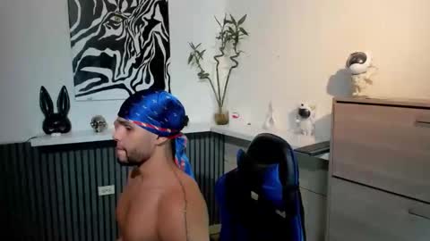 nico_viper online show from December 2025 02:27:01 AM