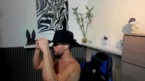 nico_viper online show from December 2025 02:50:02 AM