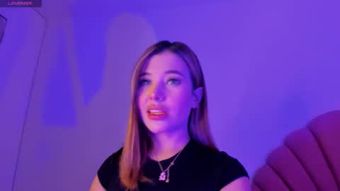 Nicol Gw online show from October 2025 04:45:02 AM