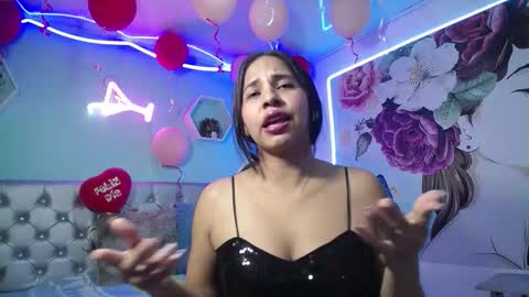 nicol_ross19 online show from February 2026 09:55:01 PM