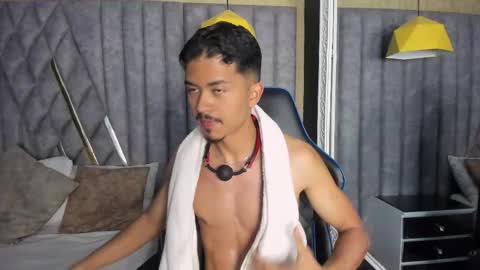 Nicolai online show from December 2025 12:25:02 PM