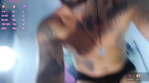 nicolas online show from December 2025 03:33:02 AM