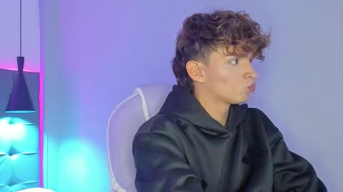 nicolasferrer18 online show from December 2025 07:23:02 PM