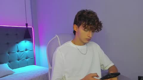 nicolasferrer18 online show from December 2025 07:31:02 PM