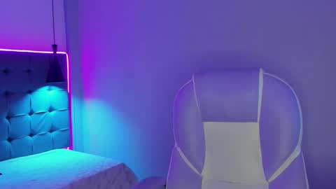 nicolasferrer18 online show from December 2025 07:32:01 PM