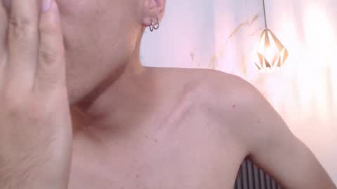 nicolasfine online show from November 2025 07:12:01 PM