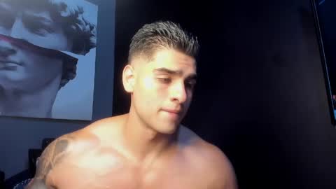 Snapshot of nicolasmuscle chatting on April 2026 12:25:02 AM Andres online show from April 2026 12:25:02 AM