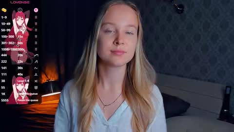 Snapshot of nicolavanderbie chatting on September 2025 05:14:02 PM Nicoletta online show from September 2025 05:14:02 PM