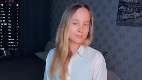 Snapshot of nicolavanderbie chatting on September 2025 06:00:01 PM Nicoletta online show from September 2025 06:00:01 PM