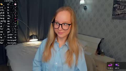Snapshot of nicolavanderbie chatting on October 2025 05:24:02 PM Nicoletta online show from October 2025 05:24:02 PM