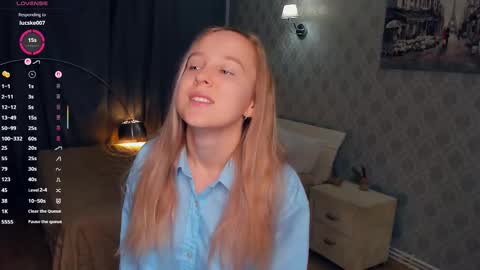 Snapshot of nicolavanderbie chatting on November 2025 06:43:02 PM Nicoletta online show from November 2025 06:43:02 PM