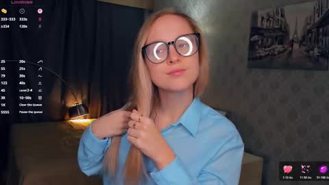 Snapshot of nicolavanderbie chatting on November 2025 06:42:02 PM Nicoletta online show from November 2025 06:42:02 PM