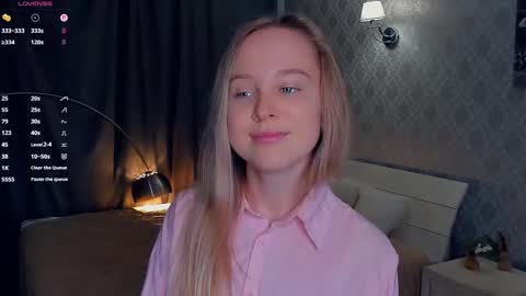 Snapshot of nicolavanderbie chatting on November 2025 06:30:01 PM Nicoletta online show from November 2025 06:30:01 PM