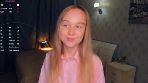 Snapshot of nicolavanderbie chatting on November 2025 05:07:01 PM Nicoletta online show from November 2025 05:07:01 PM