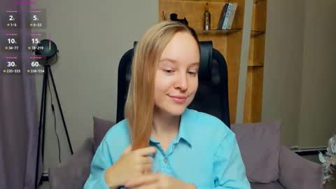 Snapshot of nicolavanderbie chatting on November 2025 07:36:03 PM Nicoletta online show from November 2025 07:36:03 PM