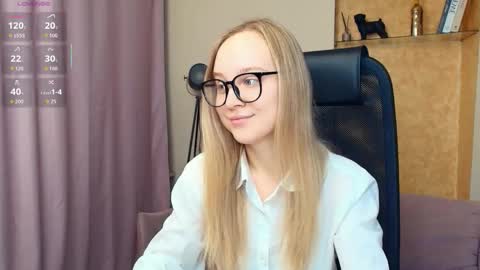 Snapshot of nicolavanderbie chatting on November 2025 07:27:01 PM Nicoletta online show from November 2025 07:27:01 PM