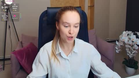 Snapshot of nicolavanderbie chatting on December 2025 07:56:02 PM Nicoletta online show from December 2025 07:56:02 PM