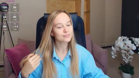 Snapshot of nicolavanderbie chatting on December 2025 07:21:02 PM Nicoletta online show from December 2025 07:21:02 PM