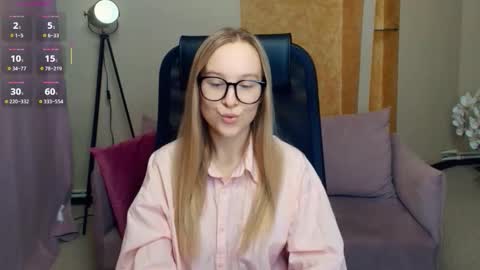 Snapshot of nicolavanderbie chatting on December 2025 07:53:02 PM Nicoletta online show from December 2025 07:53:02 PM