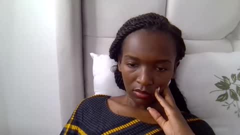 nicole161117 online show from December 2025 01:36:01 AM