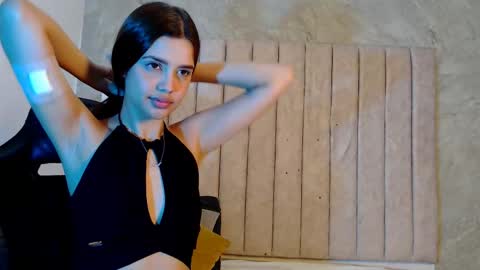 Snapshot of nicole_and_thiago chatting on February 2025 01:45:02 AM nicole_and_thiago online show from February 2025 01:45:02 AM