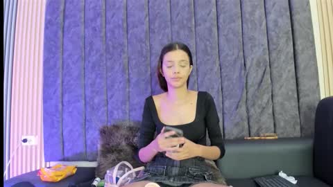 Snapshot of nicole_and_thiago chatting on October 2025 09:21:01 PM nicole_and_thiago online show from October 2025 09:21:01 PM