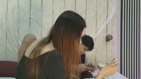 Snapshot of nicole_and_thiago chatting on October 2025 09:25:02 PM nicole_and_thiago online show from October 2025 09:25:02 PM