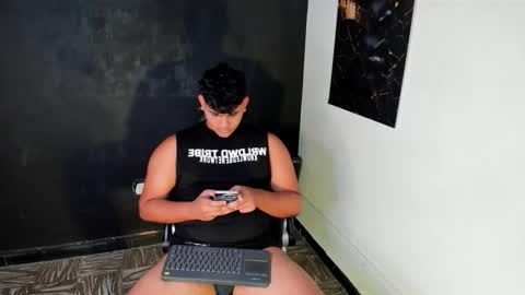 nicole_and_thiago1 online show from March 2026 08:33:01 PM