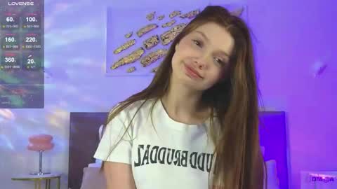 Snapshot of nicole_broown chatting on November 2025 09:39:01 PM Nicole online show from November 2025 09:39:01 PM