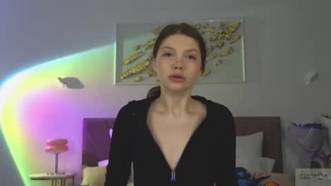 Snapshot of nicole_broown chatting on November 2025 09:39:01 PM Nicole online show from November 2025 09:39:01 PM