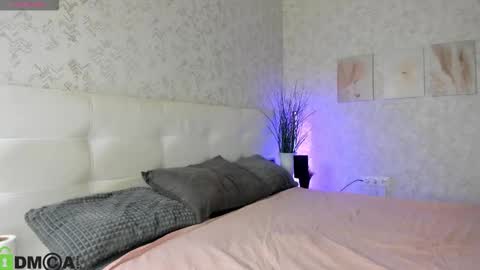 GMT7TueWedThSu 0300am-0900am. Sa 1000am-0400pm online show from September 2025 08:02:02 PM