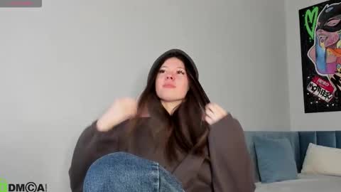 GMT7TueWedThSu 0300am-0900am. Sa 1000am-0400pm online show from December 2025 11:44:02 PM