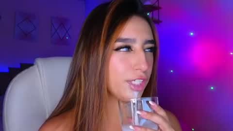 Snapshot of nicole_edwards chatting on July 2026 01:58:33 AM Nicole online show from July 2026 01:58:33 AM