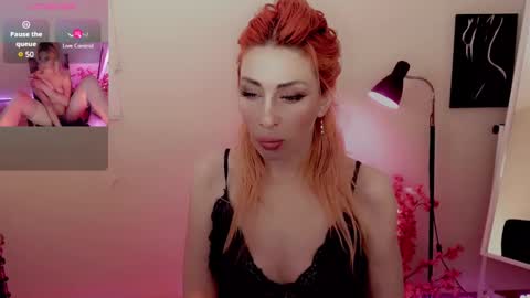 Snapshot of nicole_g0ld_ chatting on December 2024 04:01:02 AM Nicole online show from December 2024 04:01:02 AM