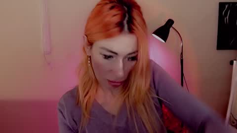 Snapshot of nicole_g0ld_ chatting on December 2024 07:38:02 AM Nicole online show from December 2024 07:38:02 AM