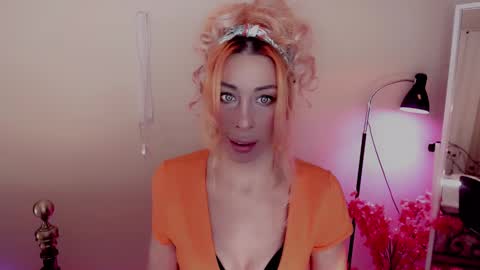 Snapshot of nicole_g0ld_ chatting on January 2025 11:16:02 PM Nicole online show from January 2025 11:16:02 PM