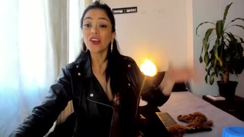 Nicole online show from January 2025 04:53:01 PM