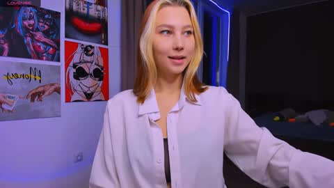 Snapshot of nicole_matt chatting on December 2024 11:57:01 PM Nicole online show from December 2024 11:57:01 PM