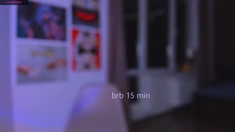 Snapshot of nicole_matt chatting on December 2024 04:48:02 AM Nicole online show from December 2024 04:48:02 AM