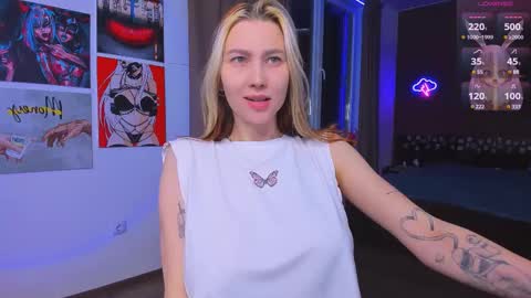 Snapshot of nicole_matt chatting on February 2025 08:02:02 PM Nicole online show from February 2025 08:02:02 PM