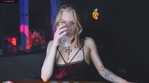 Snapshot of nicole_matt chatting on November 2025 02:35:02 AM Nicole online show from November 2025 02:35:02 AM