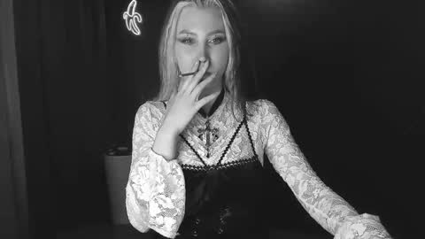 Snapshot of nicole_matt chatting on November 2025 04:26:02 AM Nicole online show from November 2025 04:26:02 AM