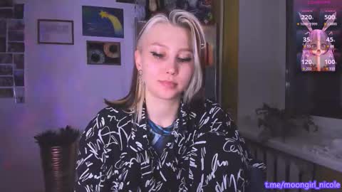 Nicole online show from December 2025 09:08:01 PM