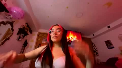 Nicole online show from April 2026 04:39:01 AM