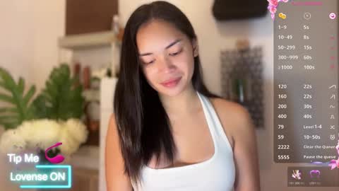 NICOLE online show from December 2025 05:39:02 PM